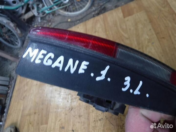 Фонарь задний внутренний левый renault Megane I 1
