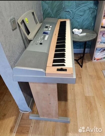 Цифровое пианино Yamaha Portable Grand DGX-620