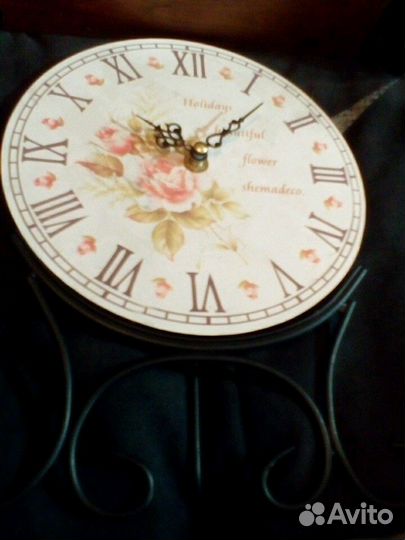 Часы настольные Весна (бой) и Кварцевые ST