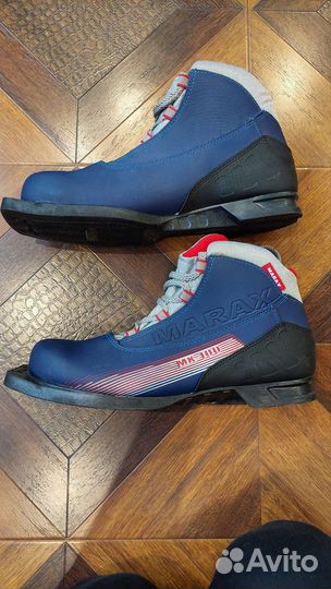 Лыжные ботинки