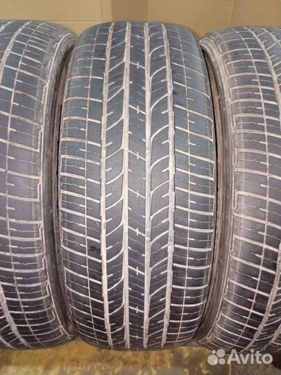 Bridgestone Dueler H/T 843 215/60 R17