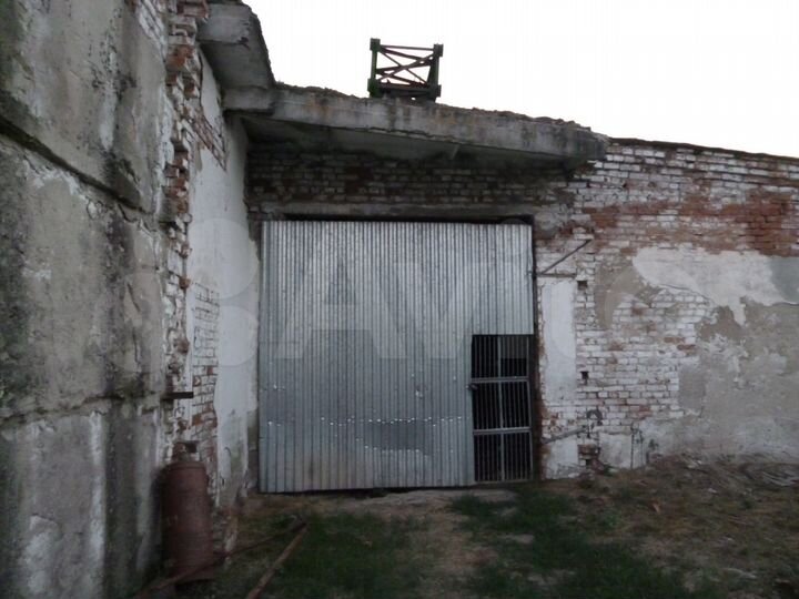 Здание, 1424.6 м²