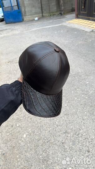 Мужская кепка крокодил