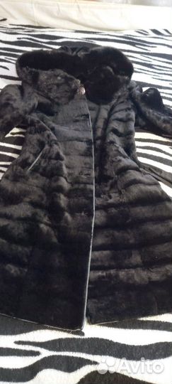 Шуба мутоновая с капюшоном 42 44