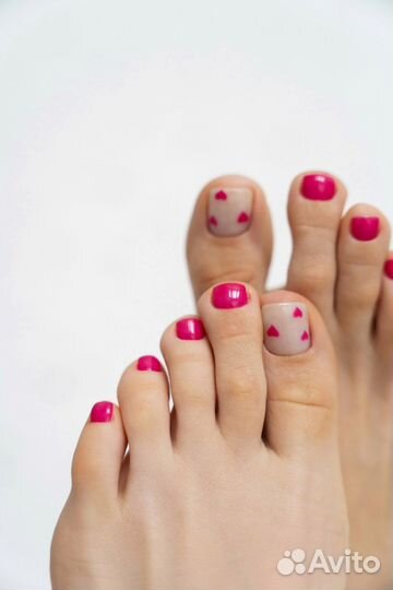 Маникюр педикюр