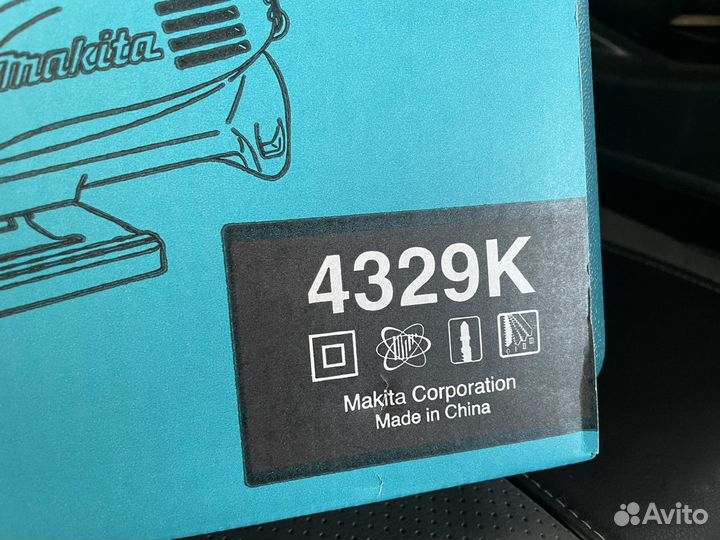 Электрический лобзик Makita 4329K, новый