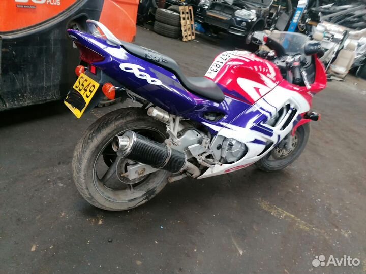 Мотоцикл в разборе Honda CBR 600 F3