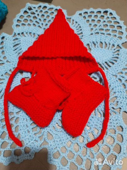 Комплект чепчик и пинетки