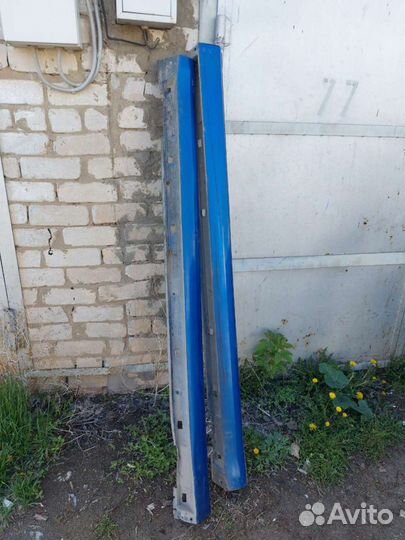 Накладные пороги на Субару Импреза 2002г