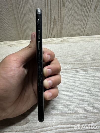 Телефон iPhone 7 128gb