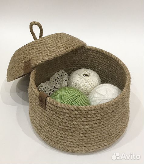 Корзина с крышкой из натурального джута