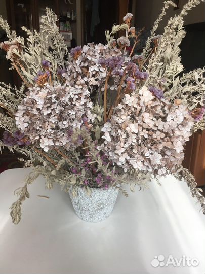 Композиция из сухоцветов