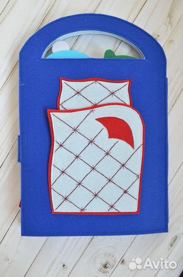 Кукла с одеждой из фетра новая