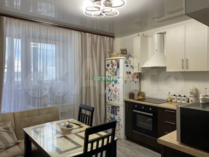 2-к. квартира, 64 м², 14/17 эт.