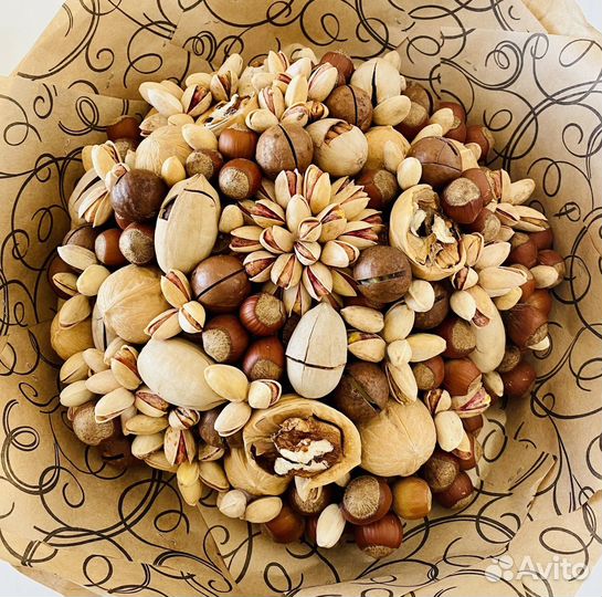 Букеты из орехов