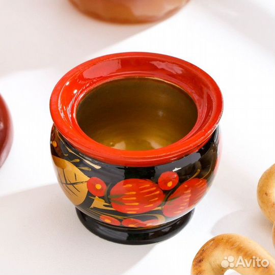 Солонка «Ягодка», с крышкой, 8,56 см, хохлома