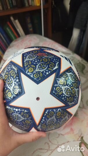 Футбольный мяч adidas лига чемпионов 2023