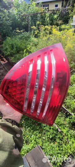 Задние фонари на mercedes