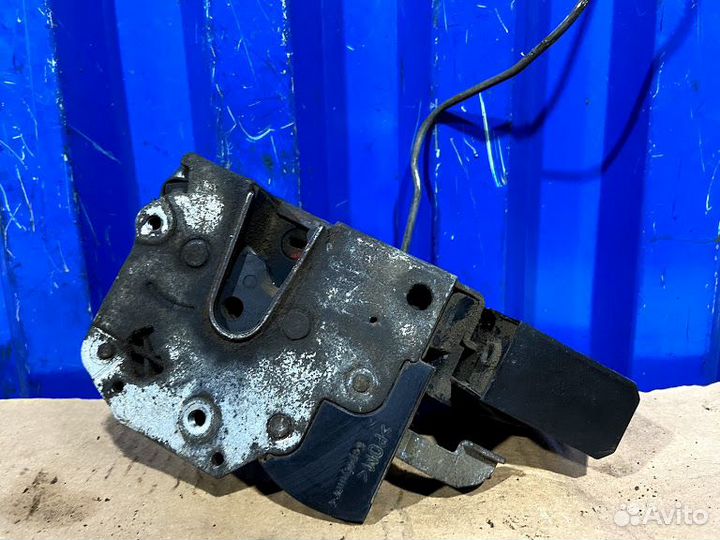 Замок двери задний правый Bmw 3 E36 1.8 M40B18