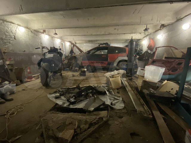 Гараж, > 30 м²