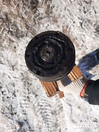 Привод передний левый Golf 4 1.4 AXP 2001