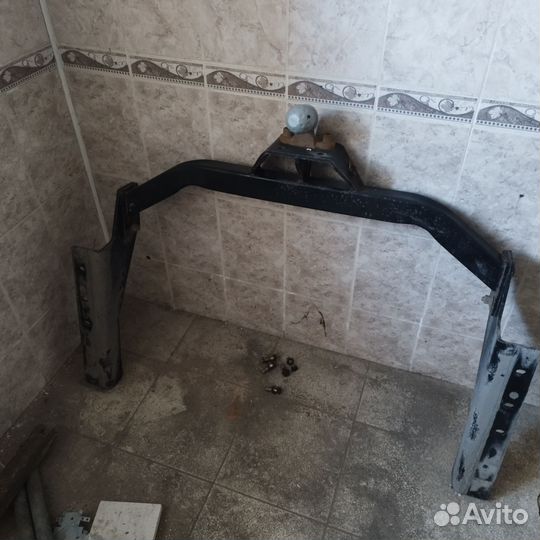 Фаркоп на rav4 бу