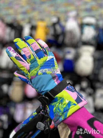 Перчатки подростковые горнолыжные цветные