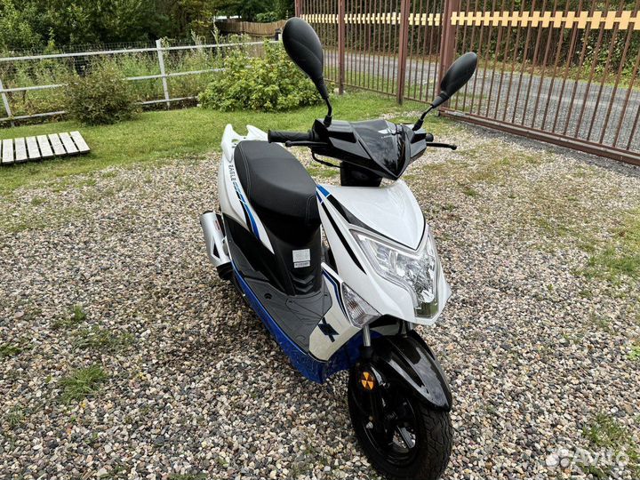 Продаю Скутер Eagle 50