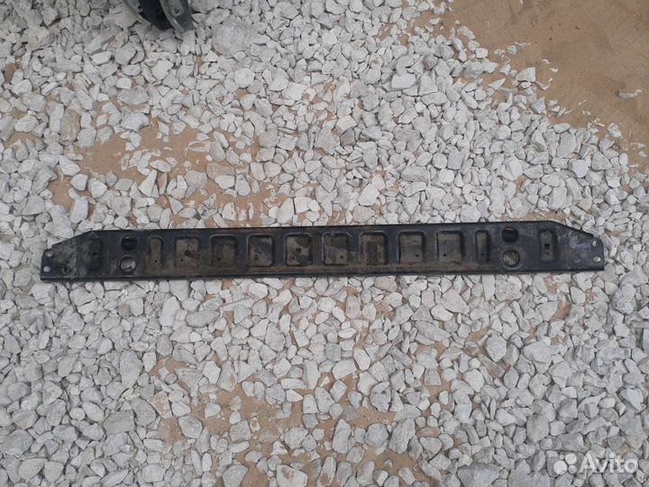 Балка подрадиаторная Land Rover Freelander 2 2006