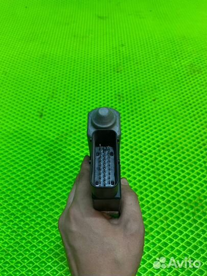 Моторчик передний левый фольксваген Bora