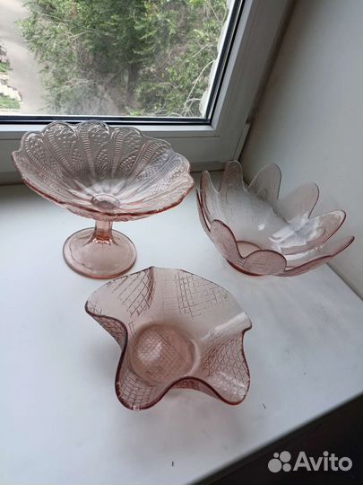 Посуда из розового стекла. СССР