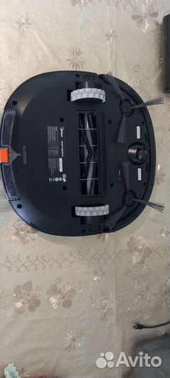 Робот пылесос midea