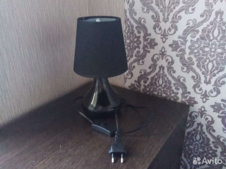 Лампа настольная