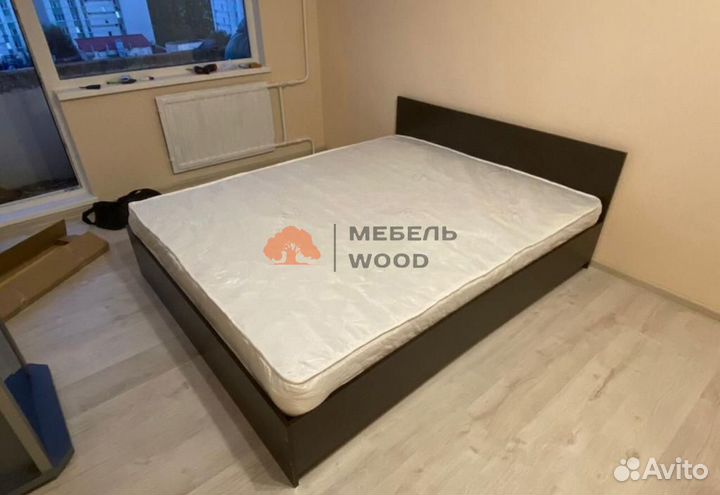 Кровать двуспальная
