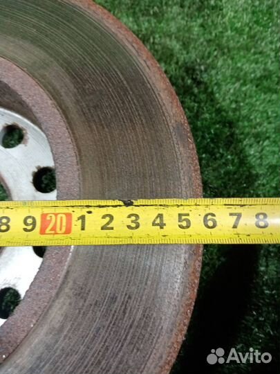 Диск тормозной задний Volkswagen Jetta 5 BVY (2.0)