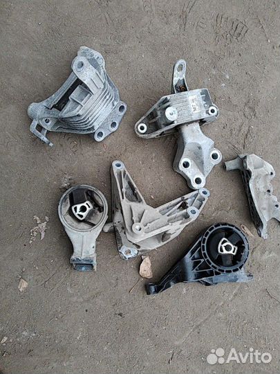 Подушка двигателя Chevrolet Orlando