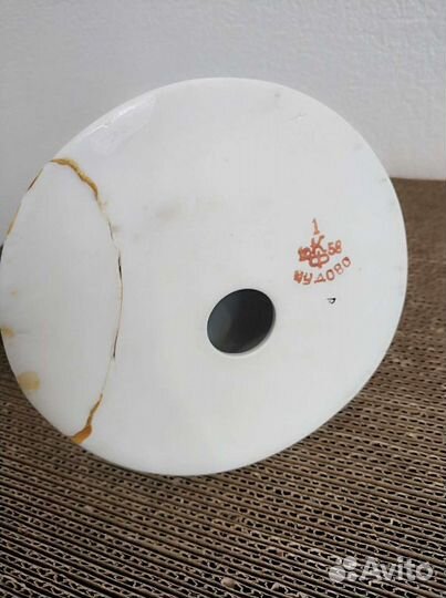 Фарфоровая статуэтка 