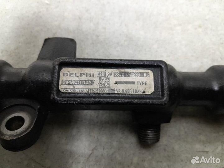 Рейка топливная (рампа) Ford Mondeo