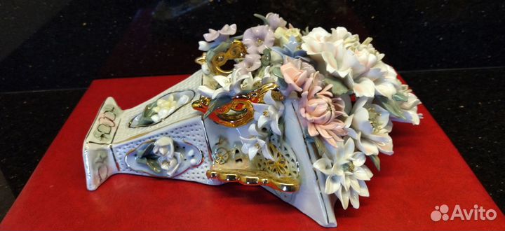 Настенное объёмное панно корзина С цветами. фарфор