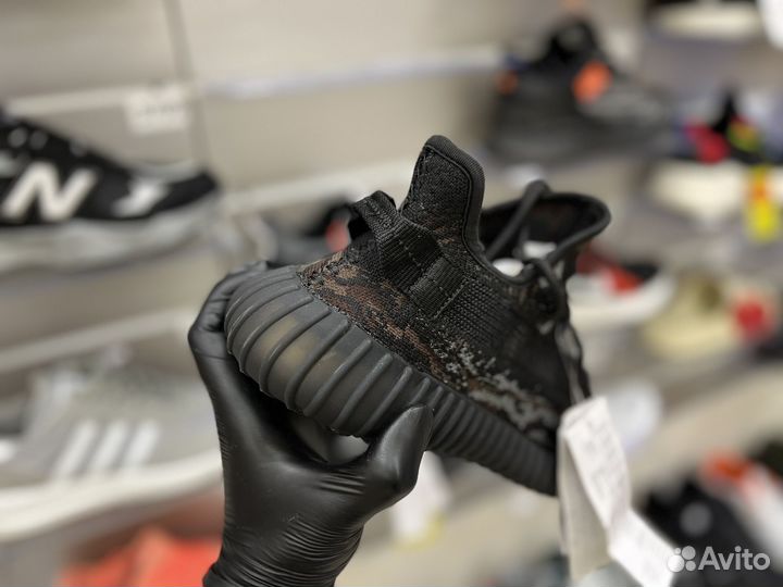 Кроссовки Adidas yeezy boost