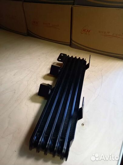 Радиатор масляный двигателя Mitsubishi Pajero 3