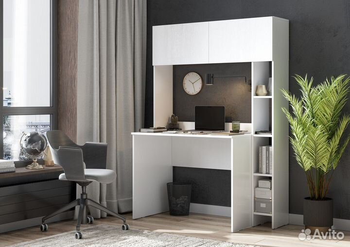 Стол письменный 