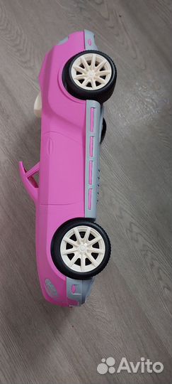 Игрушечная машина