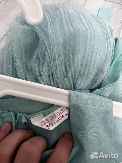 Платье праздничное 104