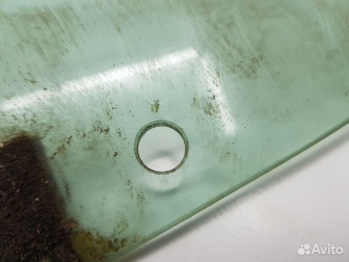 Стекло заднее правое (Peugeot 206)