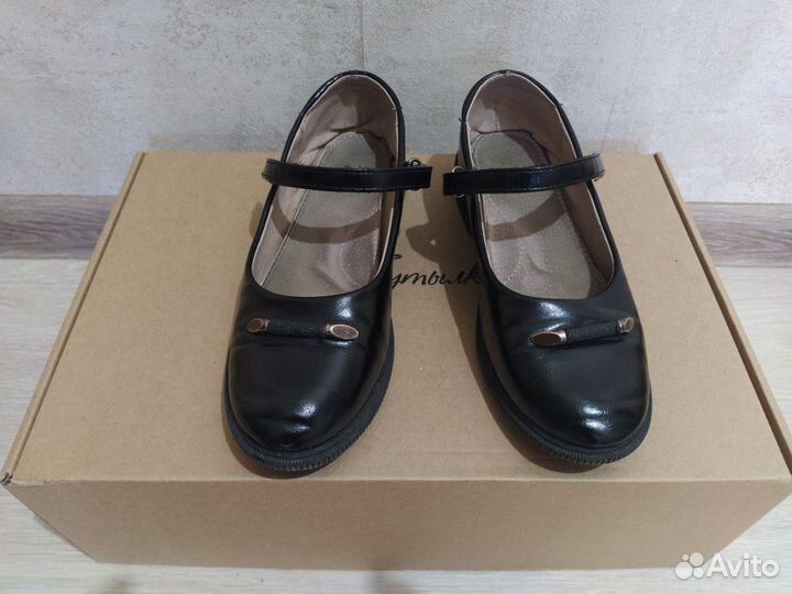 Классические туфли для девочки 34