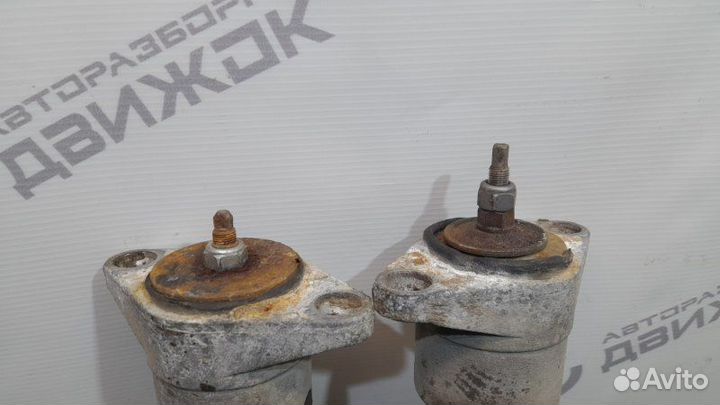 Амортизатор задний Volkswagen Passat B5 1.6 MT