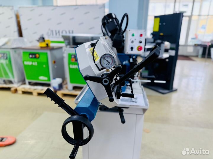 Ленточнопильный станок по металлу