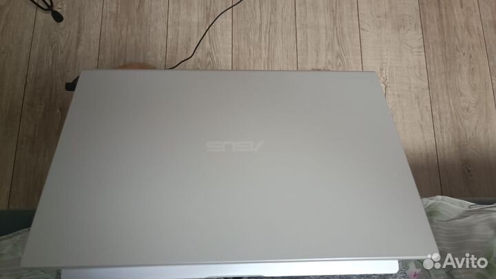 Ноутбук asus