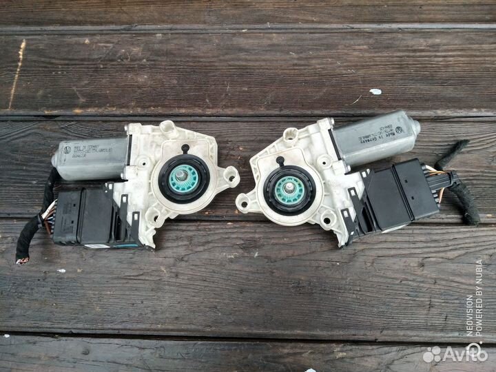 Мотор стеклоподъёмника задний левый VW Джетта 5